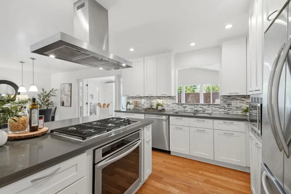 189 Gilbert Avenue Santa Clara, CA 95051