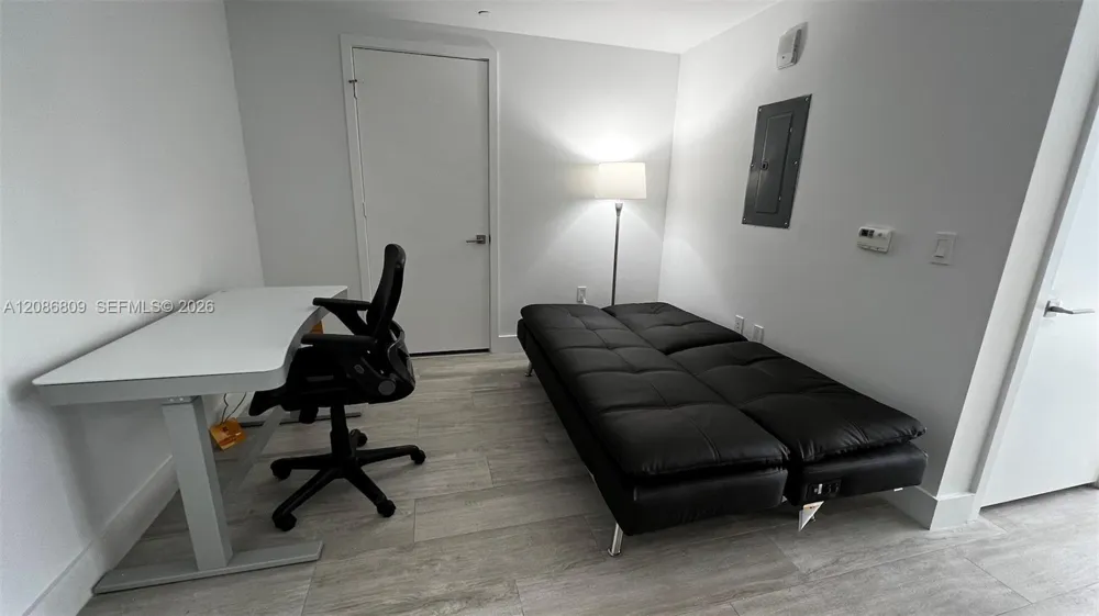 121 NE 34th St #1706A Miami, FL 33137
