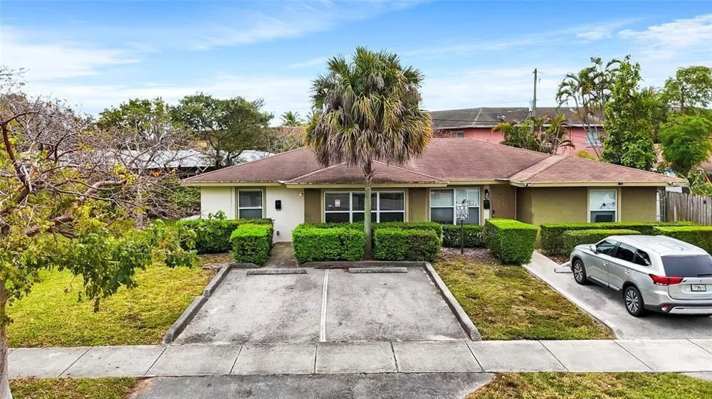 330 Avondale Drive Pompano Beach, FL 33060