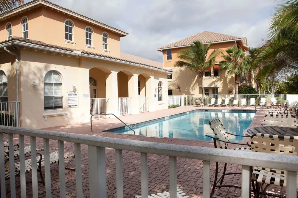 1264 VIA DE FOSSI Boynton Beach, FL 33426