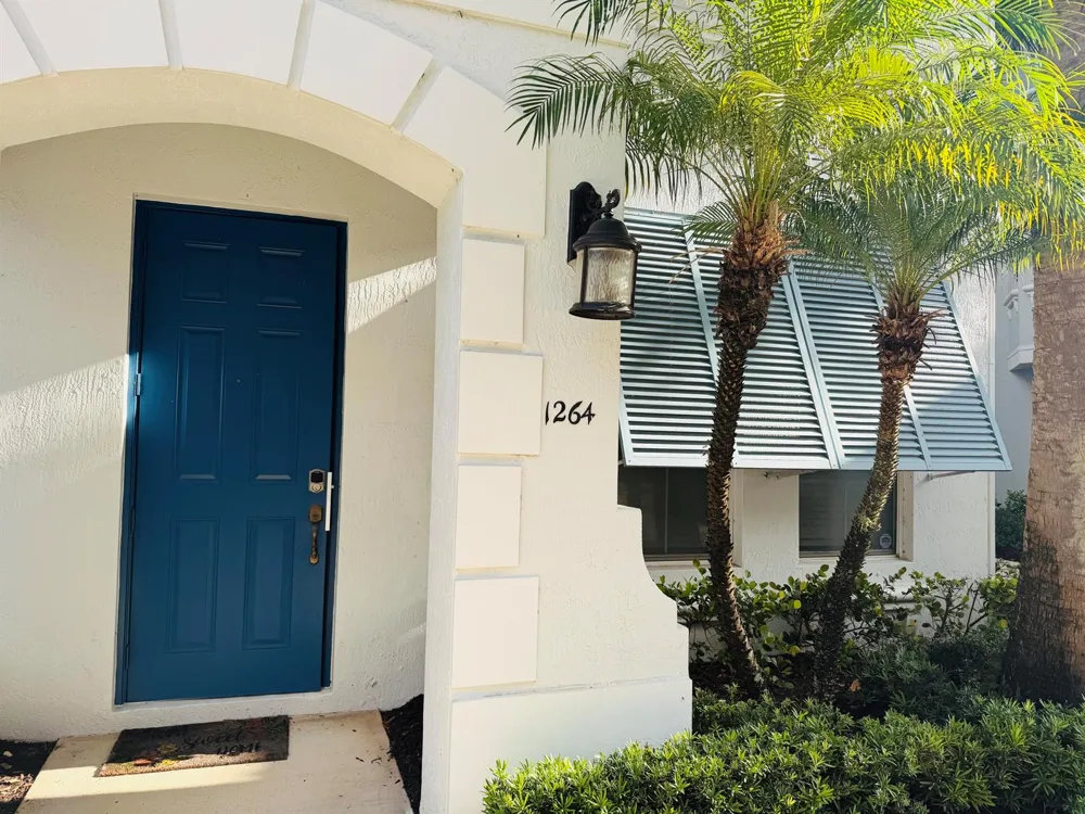 1264 VIA DE FOSSI Boynton Beach, FL 33426