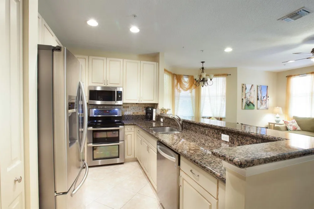1264 VIA DE FOSSI Boynton Beach, FL 33426