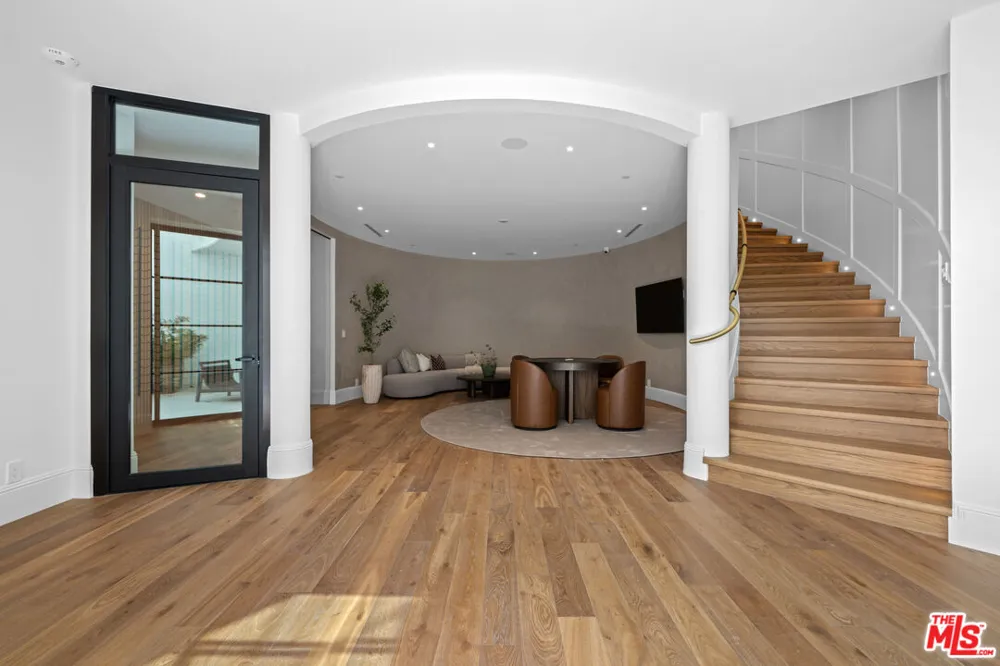 616 Alpine Drive Beverly Hills, CA 90210
