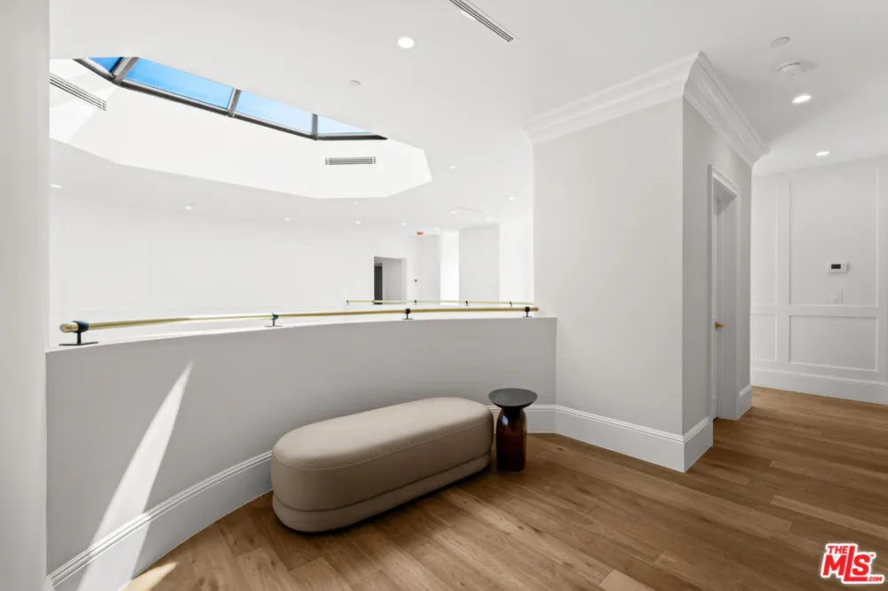 616 Alpine Drive Beverly Hills, CA 90210