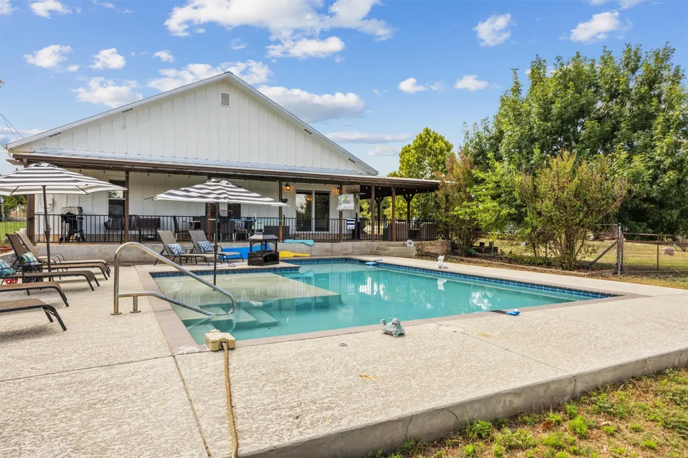 2150 County Road 282 Liberty Hill, TX 78642