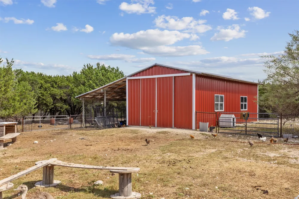 2150 County Road 282 Liberty Hill, TX 78642