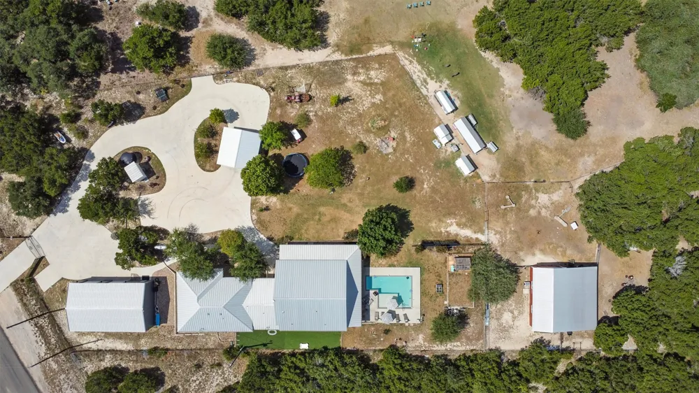 2150 County Road 282 Liberty Hill, TX 78642