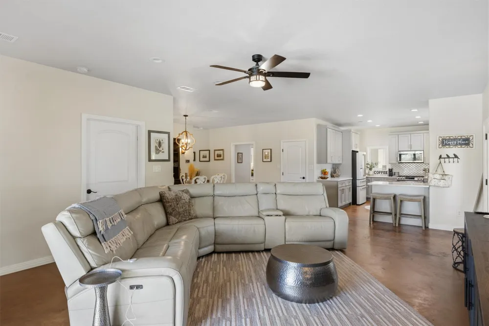 2150 County Road 282 Liberty Hill, TX 78642