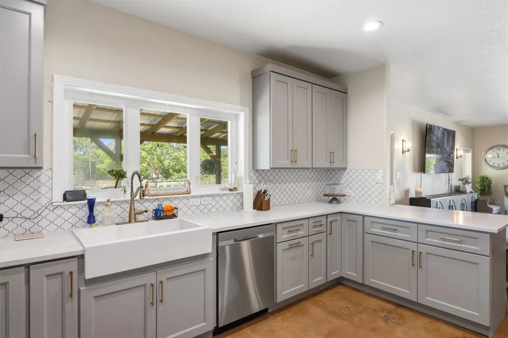 2150 County Road 282 Liberty Hill, TX 78642
