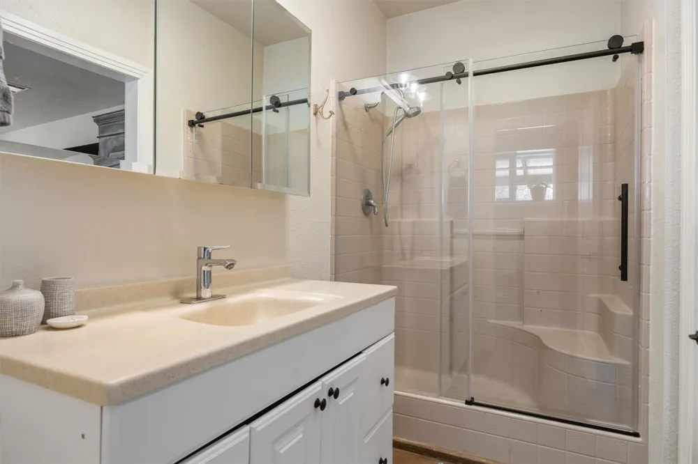 2150 County Road 282 Liberty Hill, TX 78642