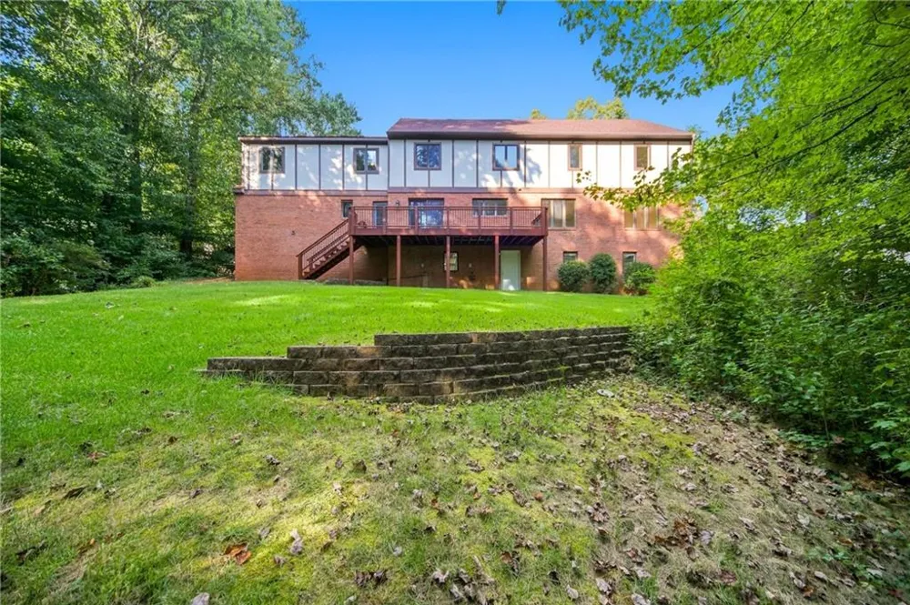 3335 Trails End Road NE Roswell, GA 30075