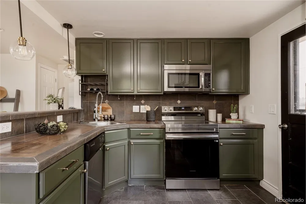 2615 W 26th Avenue Denver, CO 80211