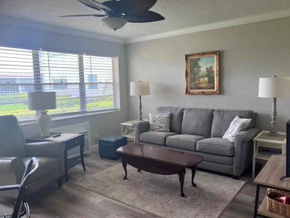 30 Chatham B West Palm Beach, FL 33417