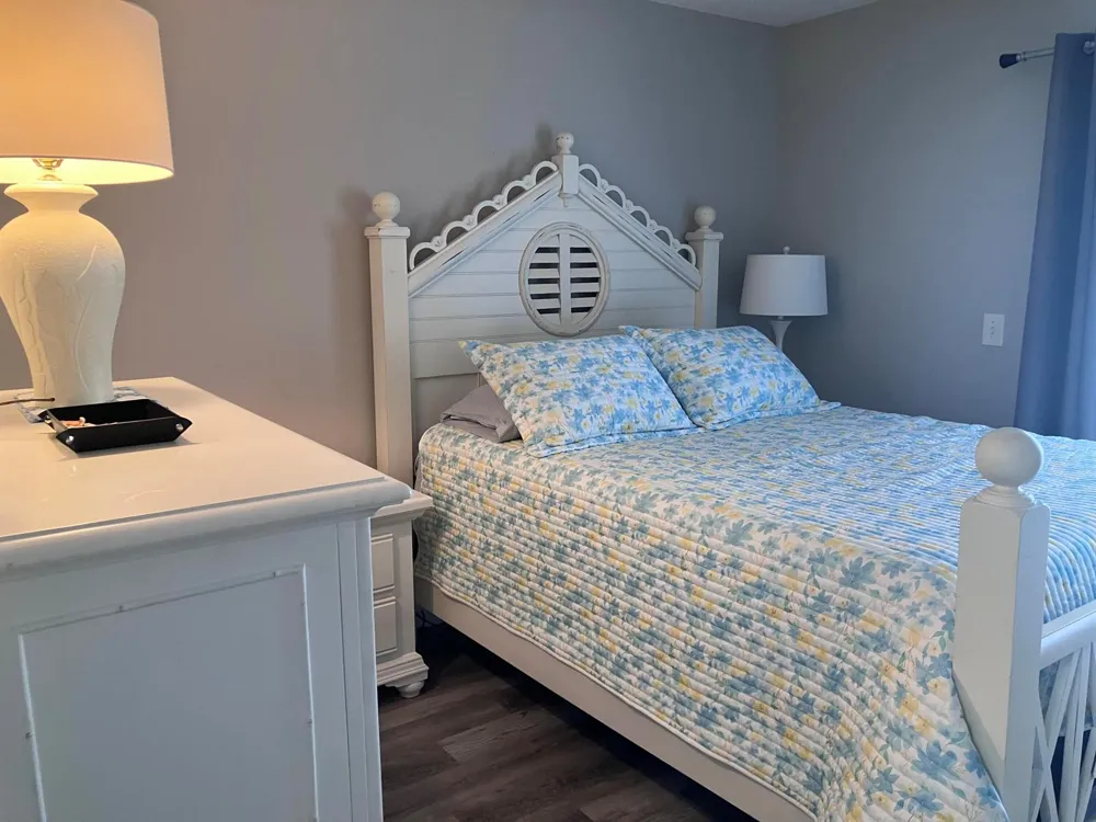 30 Chatham B West Palm Beach, FL 33417