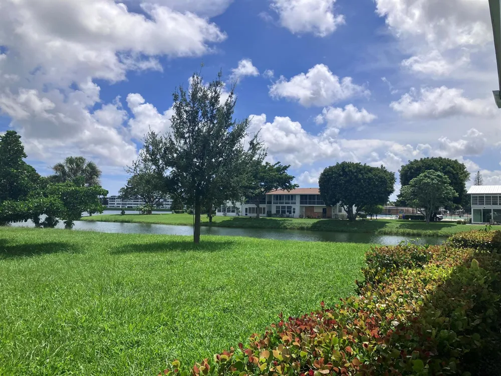 30 Chatham B West Palm Beach, FL 33417