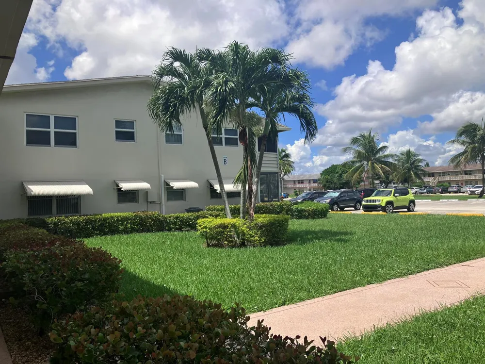 30 Chatham B West Palm Beach, FL 33417