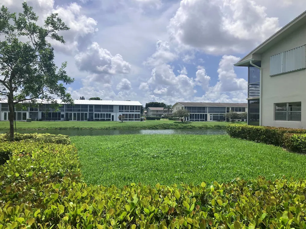 30 Chatham B West Palm Beach, FL 33417