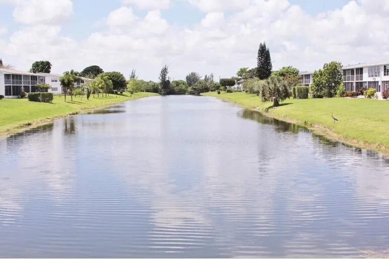 30 Chatham B West Palm Beach, FL 33417