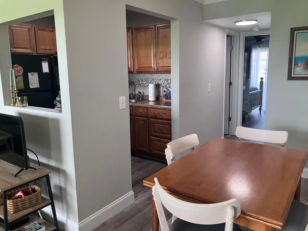 30 Chatham B West Palm Beach, FL 33417
