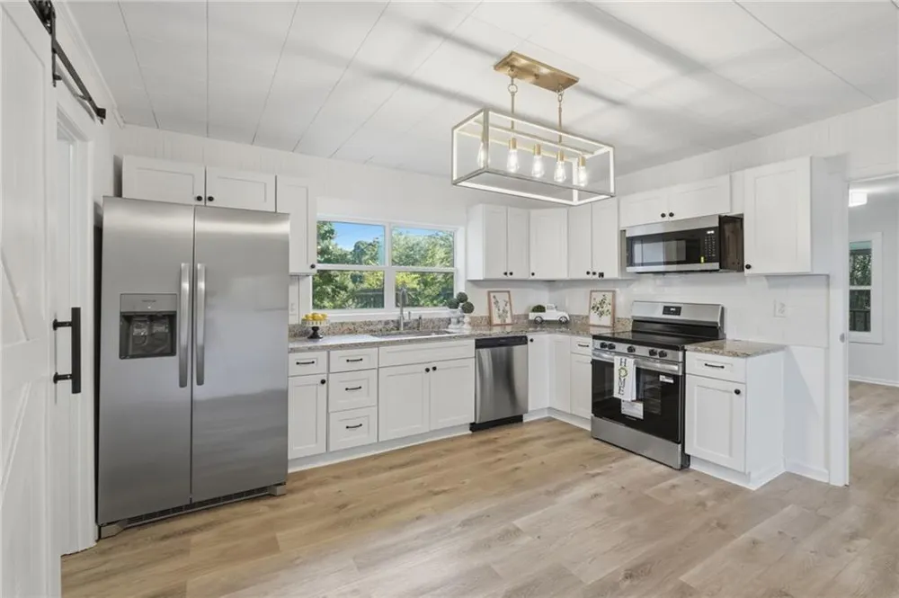 1965 Holland Park Drive Buford, GA 30519