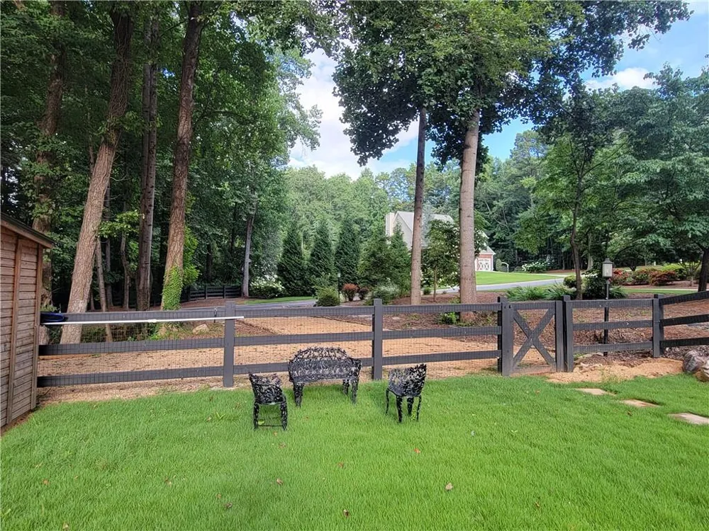 2945 Brett Circle NW Acworth, GA 30101