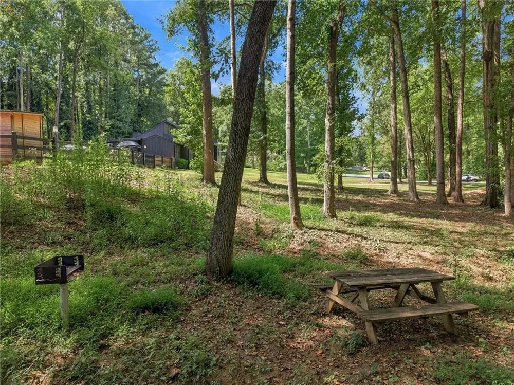 2945 Brett Circle NW Acworth, GA 30101