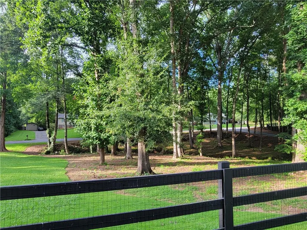 2945 Brett Circle NW Acworth, GA 30101