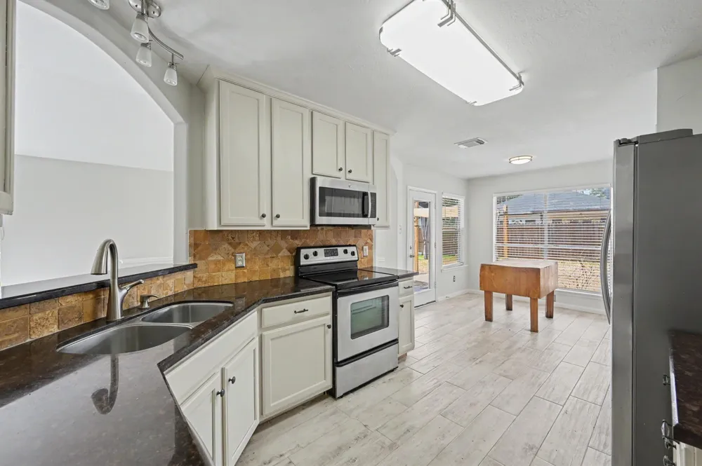3107 Woodwind Circle Montgomery, TX 77356