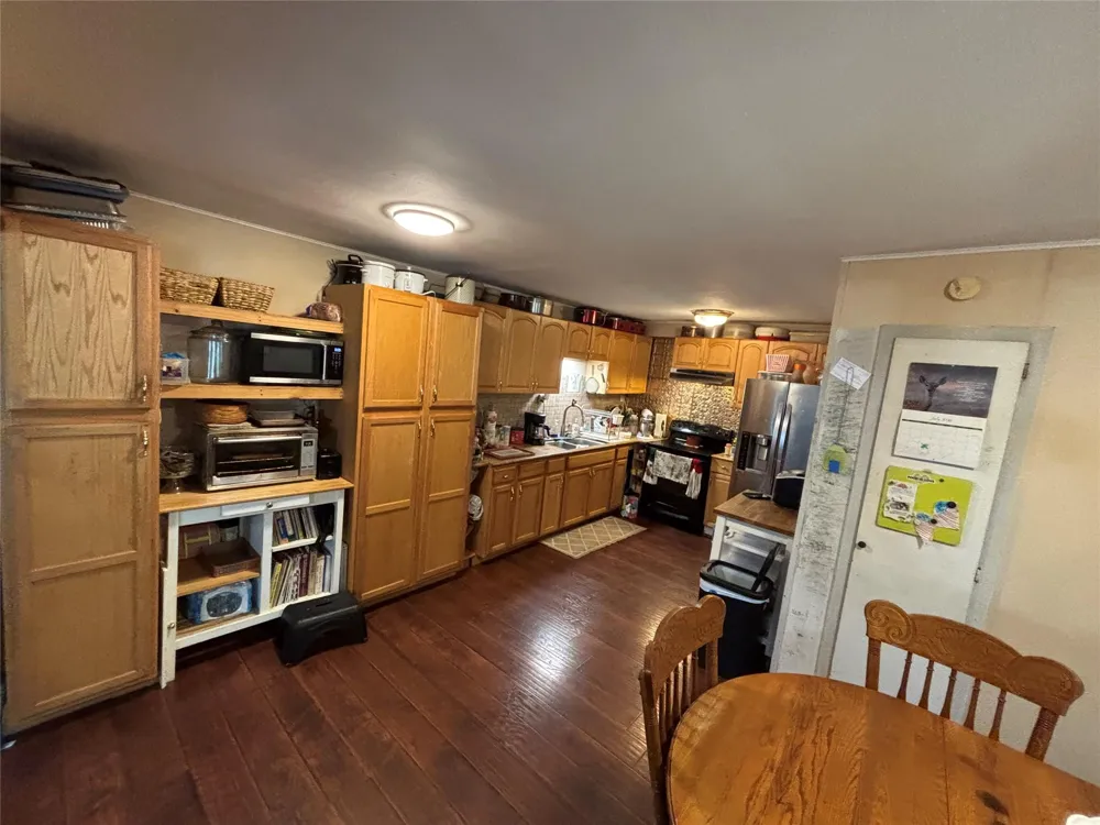 11261 Crossno Drive Cleveland, TX 77328