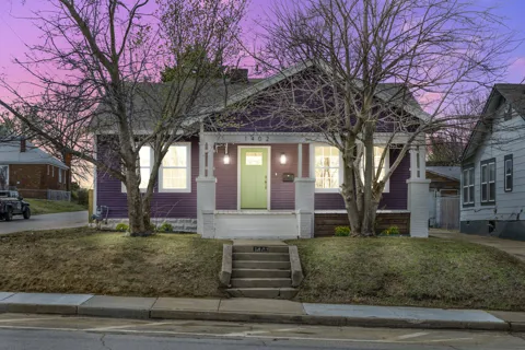 1402 Main Street