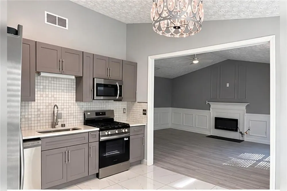 5856 Rock Road Union City, GA 30291