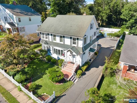 18 Chestnut Street