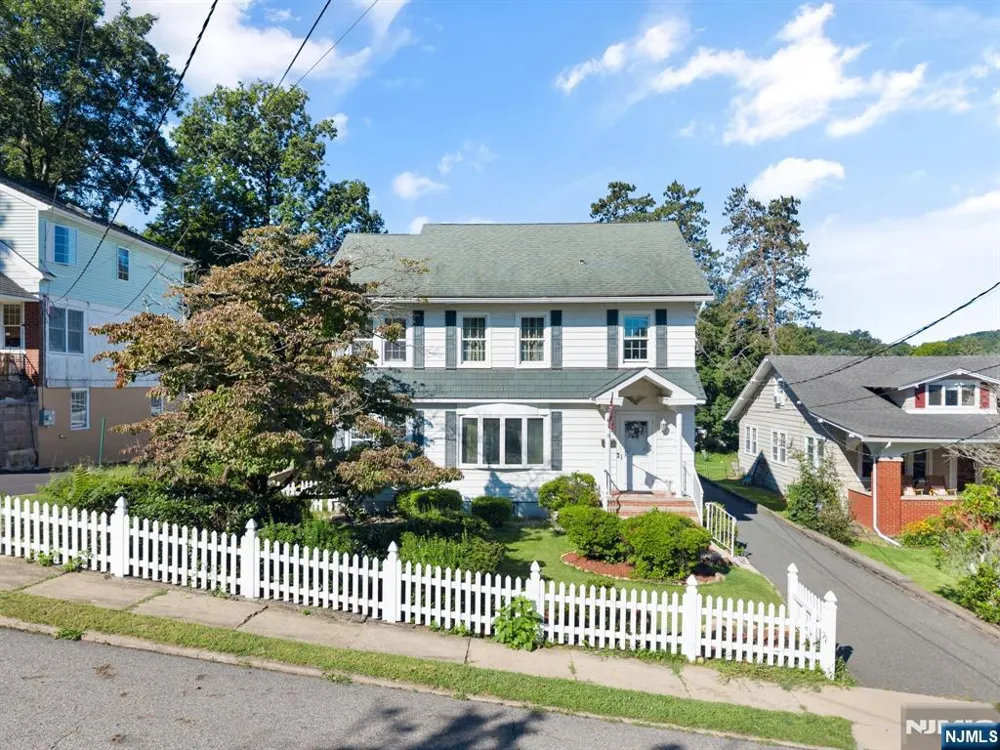 18 Chestnut Street Boonton Town, NJ 07005