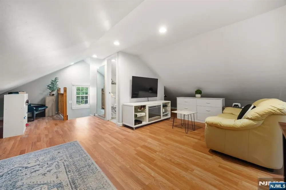 18 Chestnut Street Boonton Town, NJ 07005