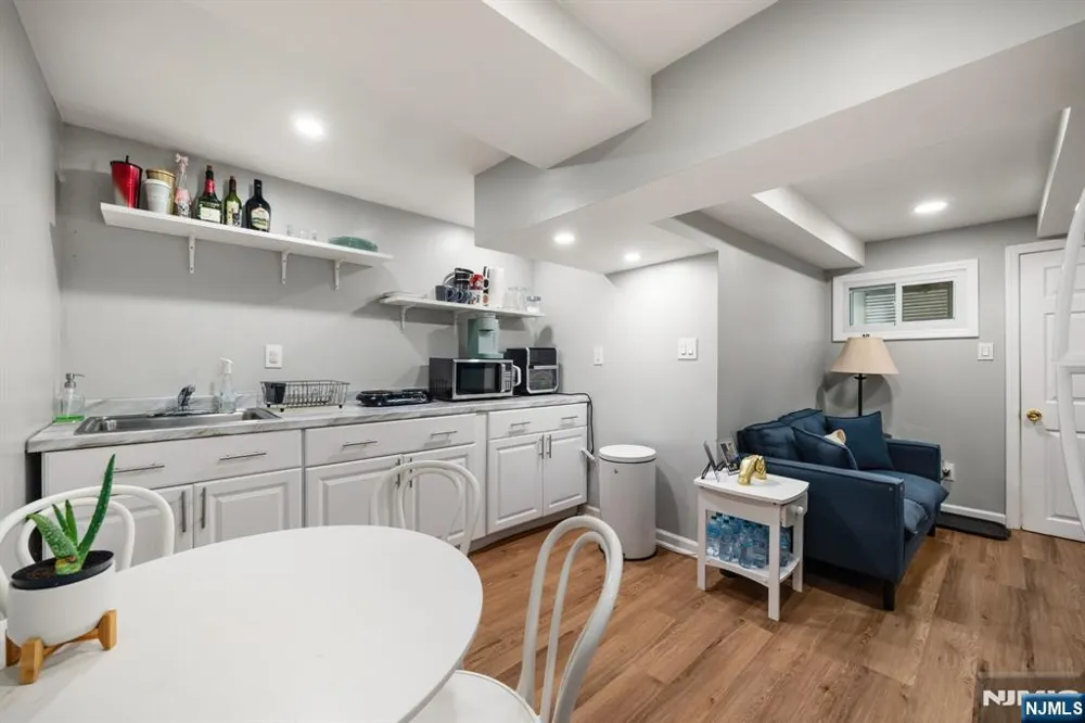 18 Chestnut Street Boonton Town, NJ 07005