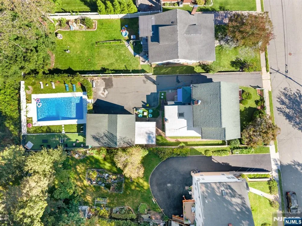 18 Chestnut Street Boonton Town, NJ 07005