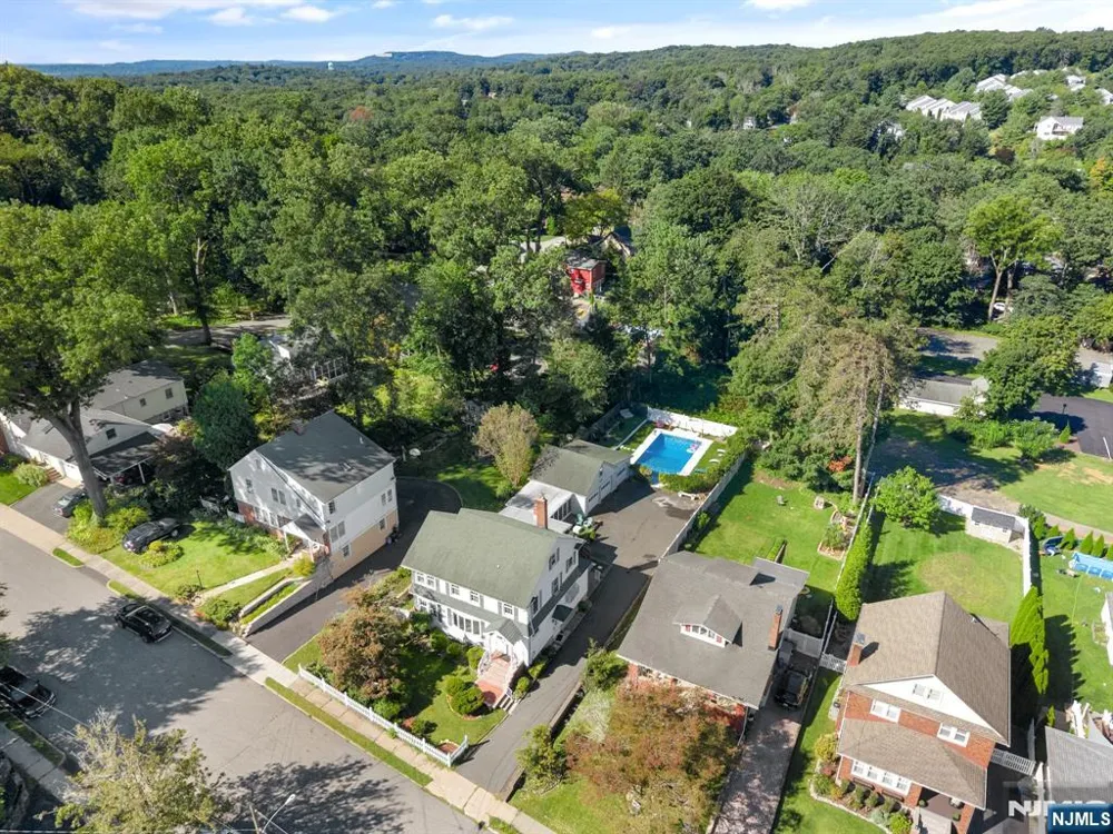 18 Chestnut Street Boonton Town, NJ 07005