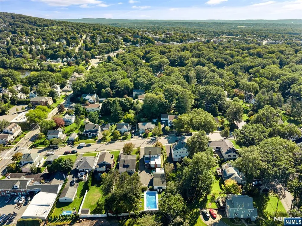 18 Chestnut Street Boonton Town, NJ 07005