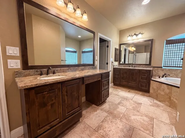 105 E EDEN VLY Adkins, TX 78101