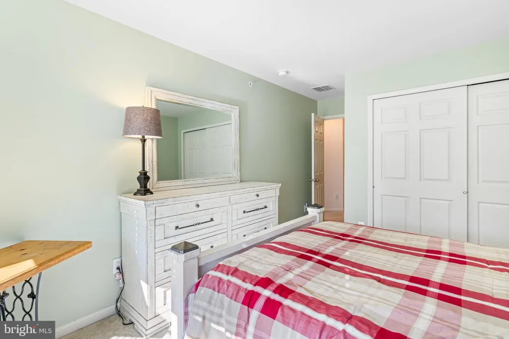 8 JAMIES COURT Warminster, PA 18974