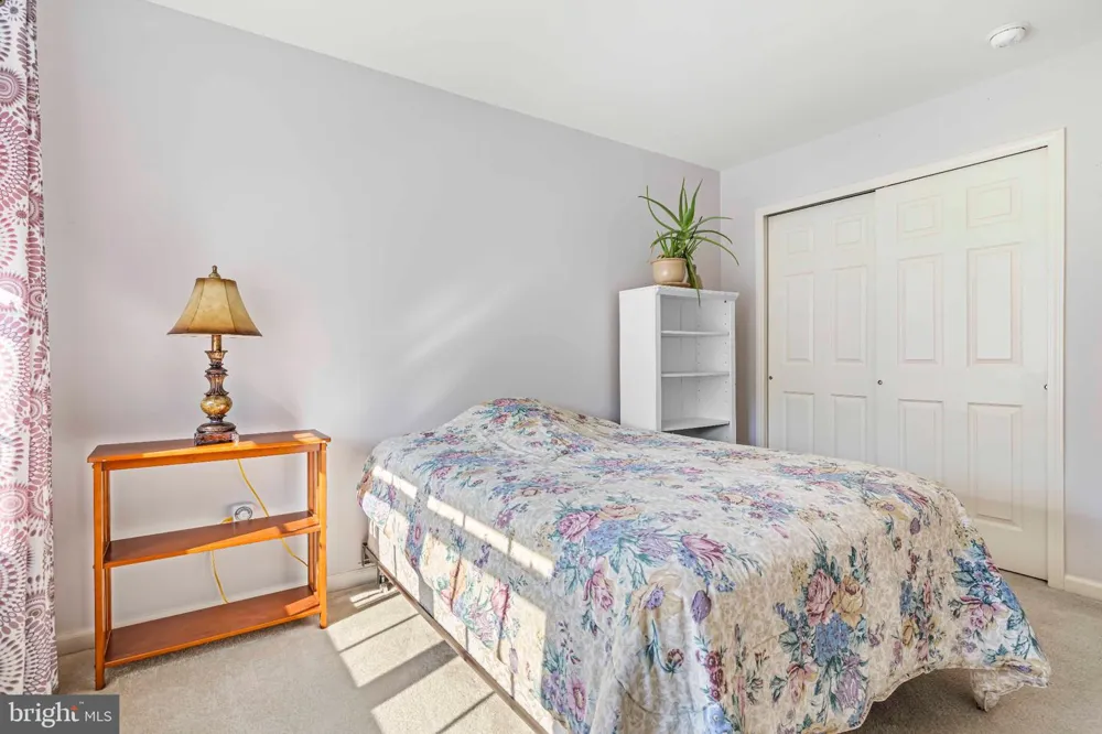 8 JAMIES COURT Warminster, PA 18974