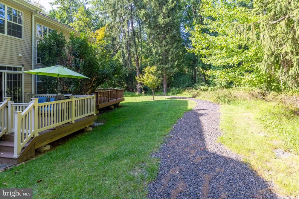 8 JAMIES COURT Warminster, PA 18974