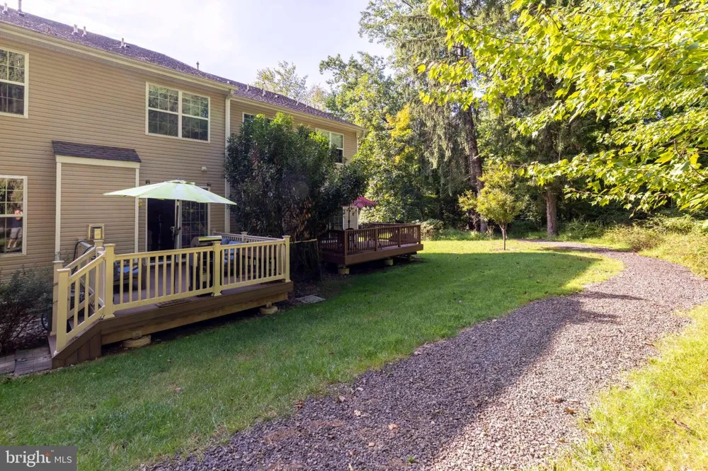 8 JAMIES COURT Warminster, PA 18974