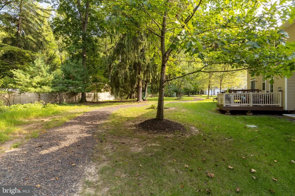 8 JAMIES COURT Warminster, PA 18974