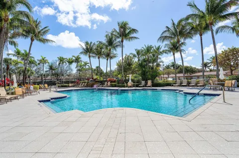 4907 MIDTOWN LANE #1416