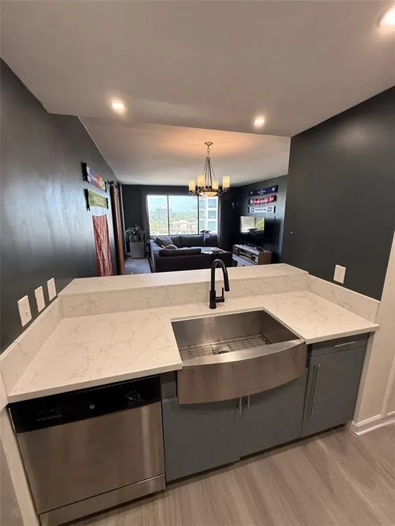 3481 Lakeside Drive NE #1502 Atlanta, GA 30326