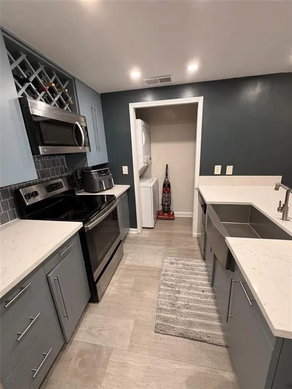 3481 Lakeside Drive NE #1502 Atlanta, GA 30326