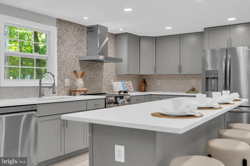2283 DOSINIA COURT Reston, VA 20191