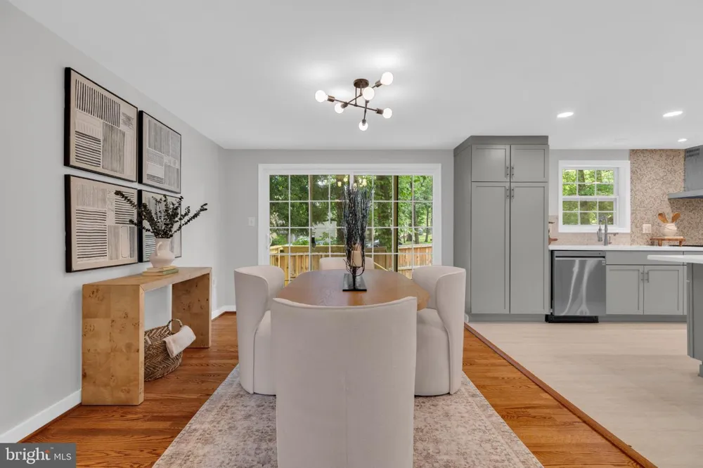 2283 DOSINIA COURT Reston, VA 20191