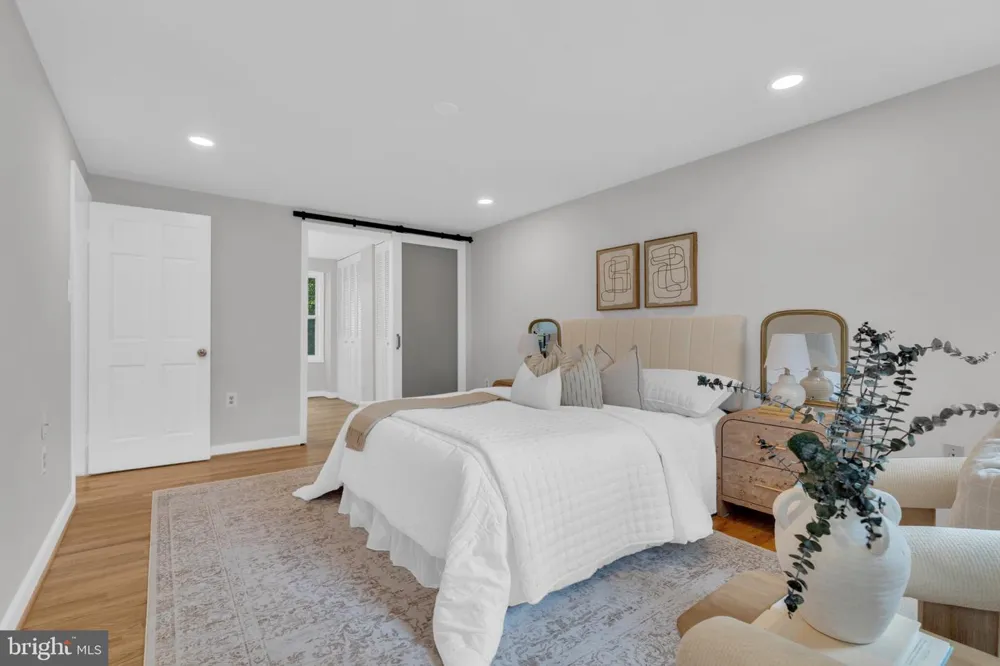 2283 DOSINIA COURT Reston, VA 20191